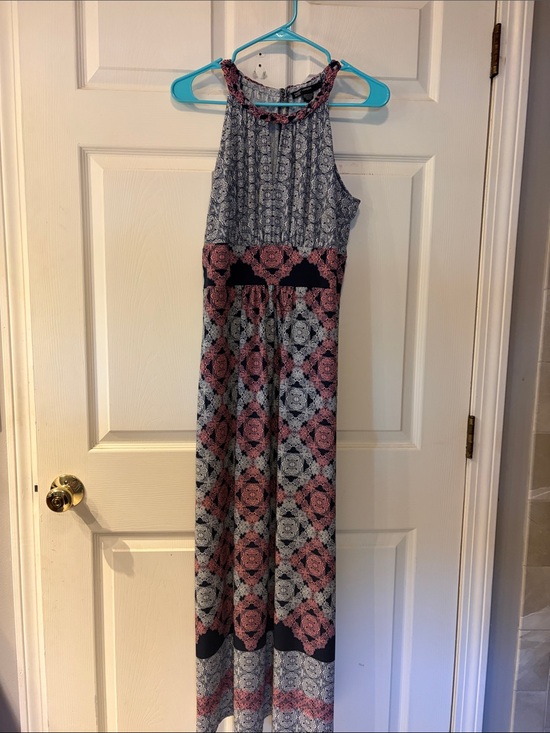 Maggy London Dresses & Skirts - Maggy London Navy and Dusty Rose Printed Sleeveless Dress